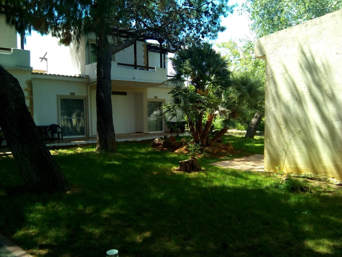 מלון Marzi Beach And Bungalows