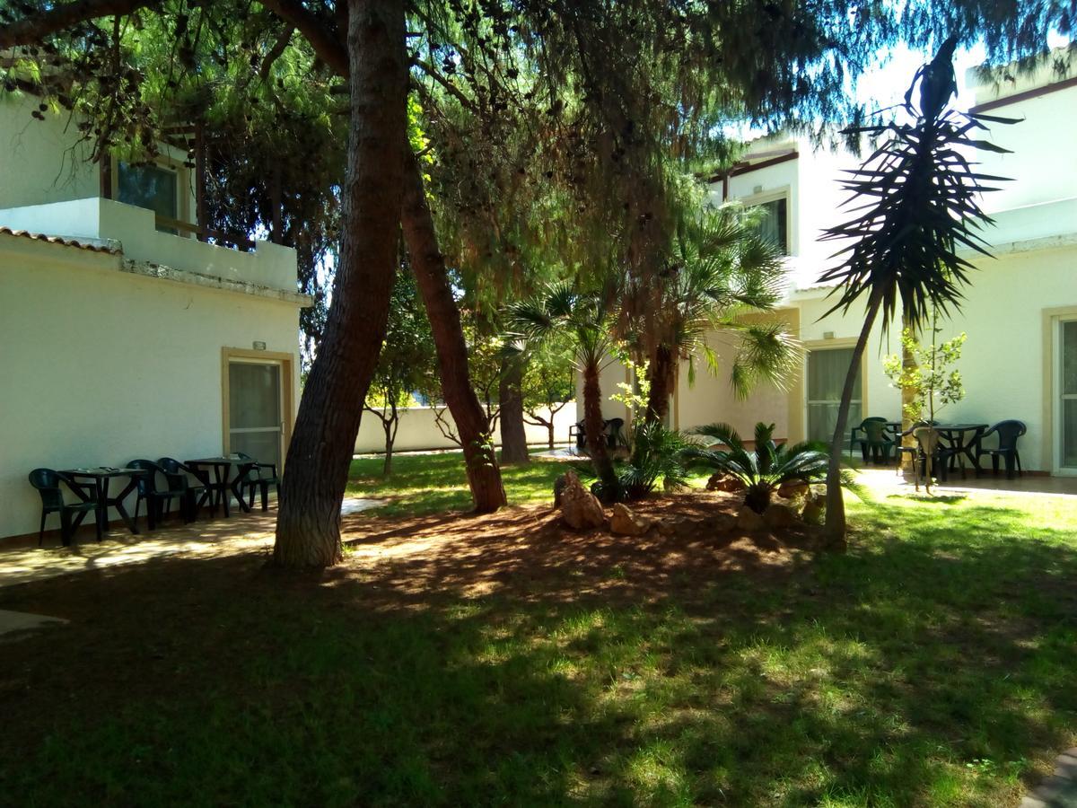 Marzi Beach And Bungalows מלון Kokkónion